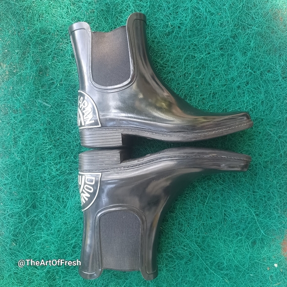 Donna Karan Black DKNY Marsha Rain Boots sz 7 - Picture 12 of 16